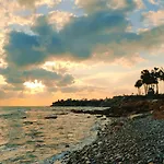 Sweet Coral Bay Sea View 3 Stocks Paphos Apartment *