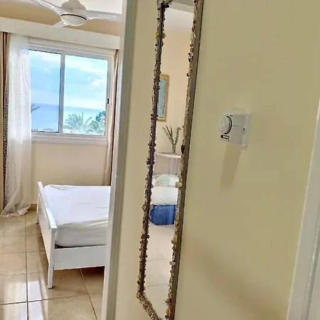 Sweet Coral Bay Sea View 3 Stocks Paphos *