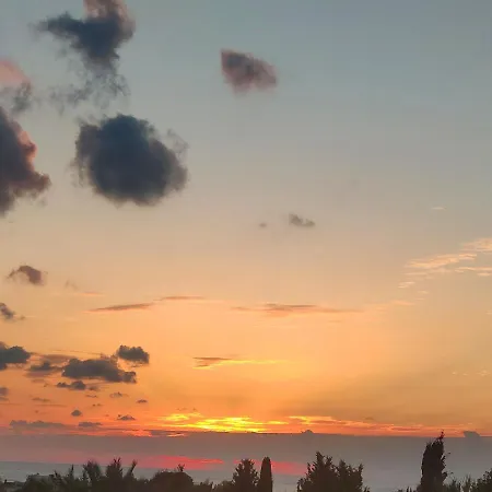 Sweet Coral Bay Sea View 3 Stocks Paphos Apartamento *