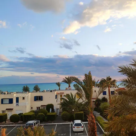 Sweet Coral Bay Sea View 3 Stocks Paphos *