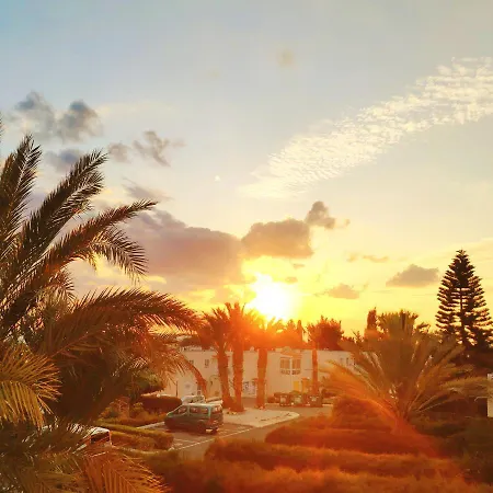 Sweet Coral Bay Sea View 3 Stocks Paphos Peyia