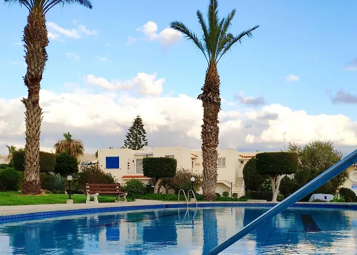 Sweet Coral Bay Sea View 3 Stocks Paphos Apartament Peja