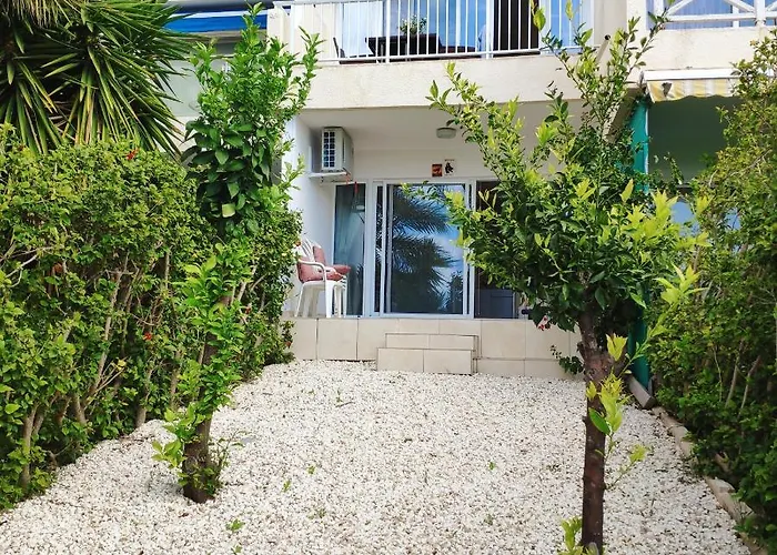 Sweet Coral Bay Sea View 3 Stocks Paphos Apartmán *